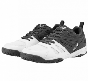 Black and white table tennis shoes from Victas